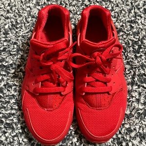Nike Huarache Run- Big Kids’s Shoes| Style: 654275-600| Size: 5Y